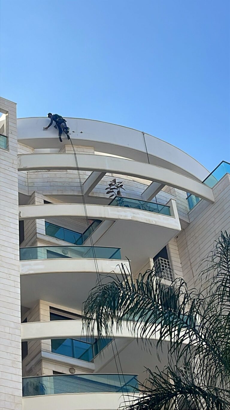 עבודות איטום בסנפלינג